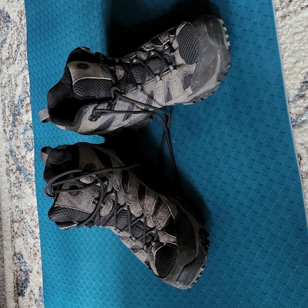 Merrell- Vibram